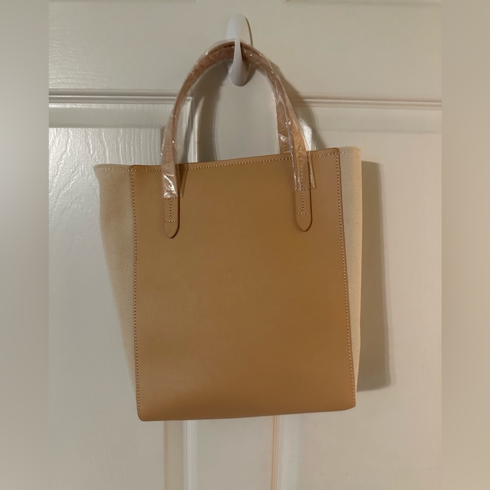 Brand new Gap tote bag.